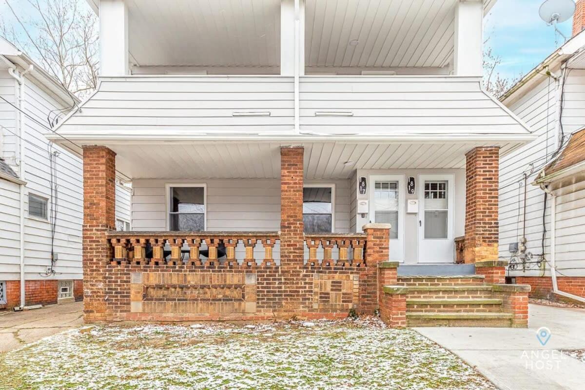 Newly Remodeled Apt, South Hills Old Brooklyn Area Cleveland Extérieur photo
