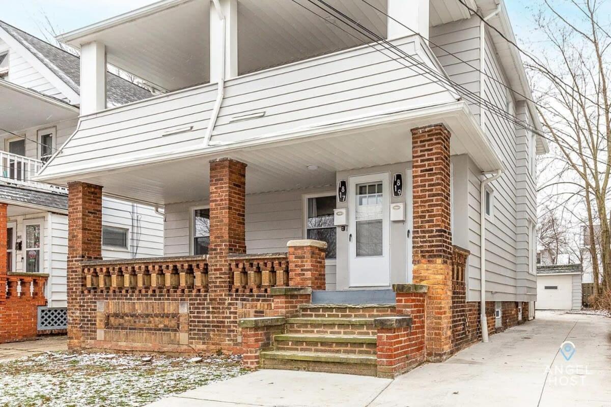Newly Remodeled Apt, South Hills Old Brooklyn Area Cleveland Extérieur photo